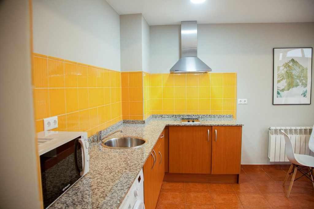 Cumbres De Los Picos Apartamento Los Abedules Poo (Cabrales) Exterior foto